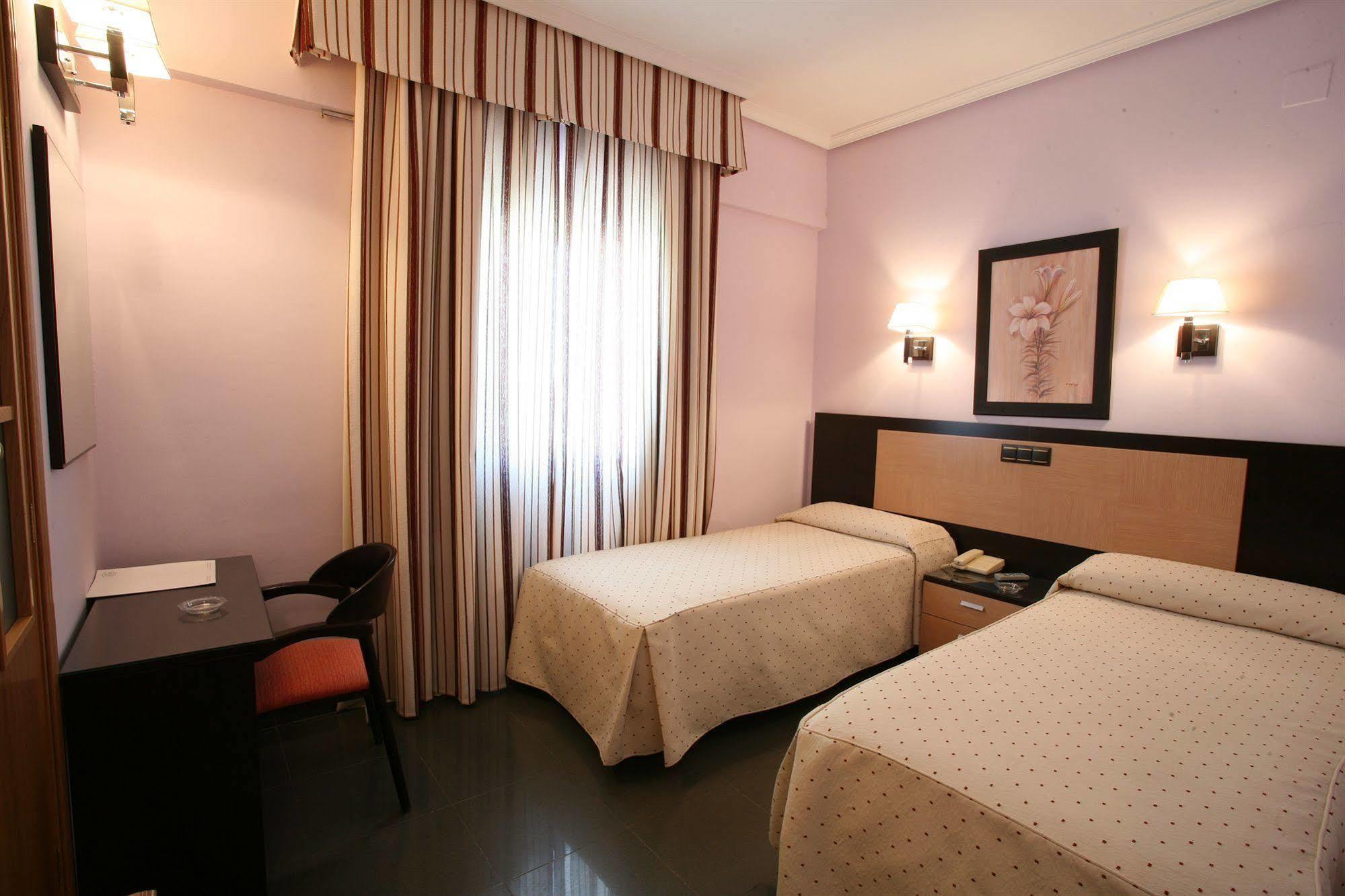 Hotel Zeus Mérida Esterno foto